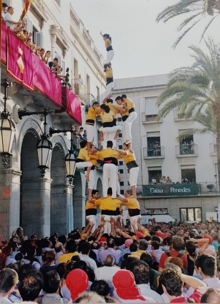 2001 “4de8 amb l’agulla”